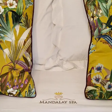 Gospodarstwo wiejskie Mandalay & *