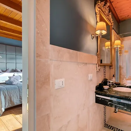 Casa di campagna Mandalay & *