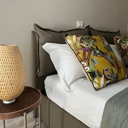 Mandalay & Літній будинок Сенігаллія