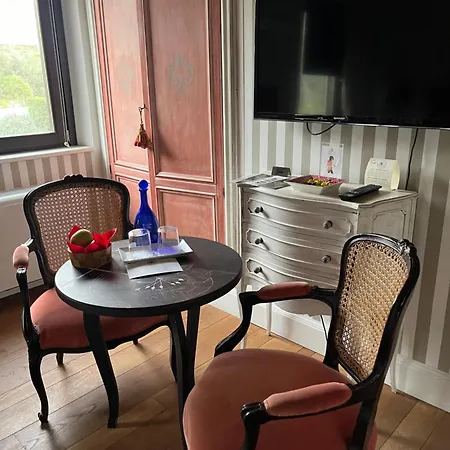 Venkovský dům Mandalay & *