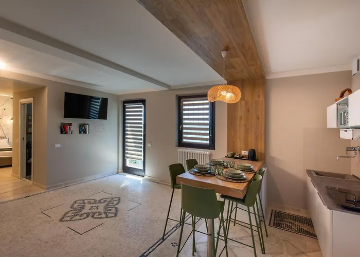 Venkovský dům Mandalay & Senigallia