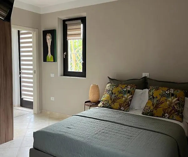 Mandalay & Venkovský dům Senigallia