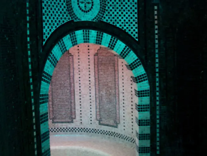 Mandalay & Venkovský dům *